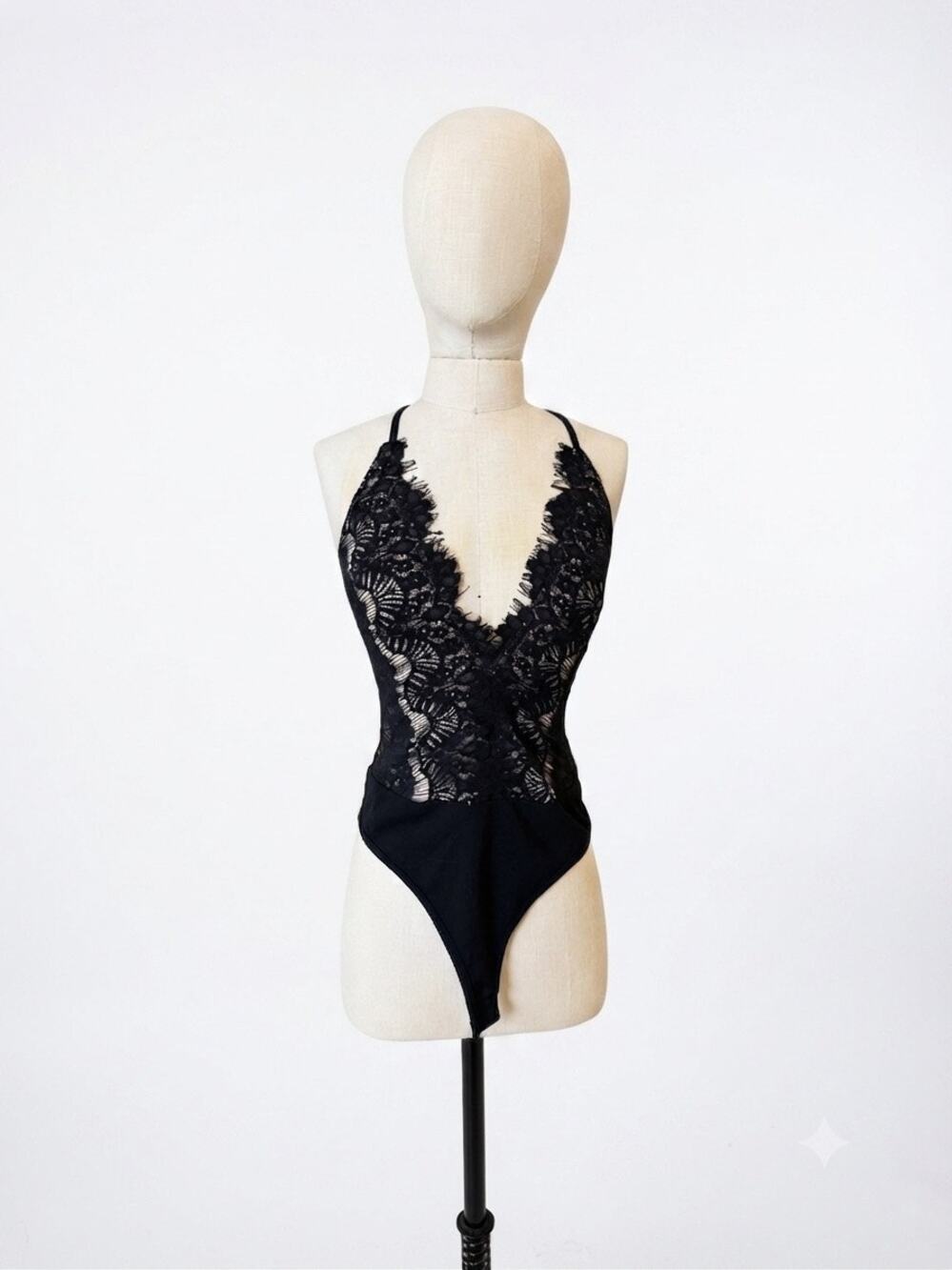 Windsor Black Lace Plunge Thong Bodysuit NWT Size M